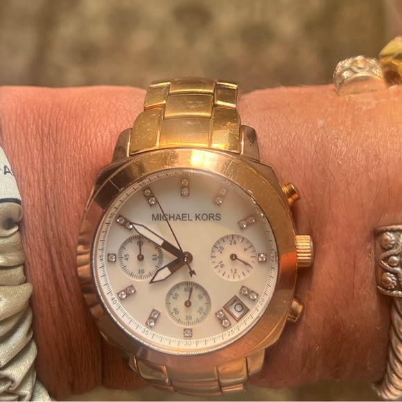 Michael Kors Mother of Pearl Gold Sterling Silver Watch [USED WITH BOX] - Picture 2 of 10